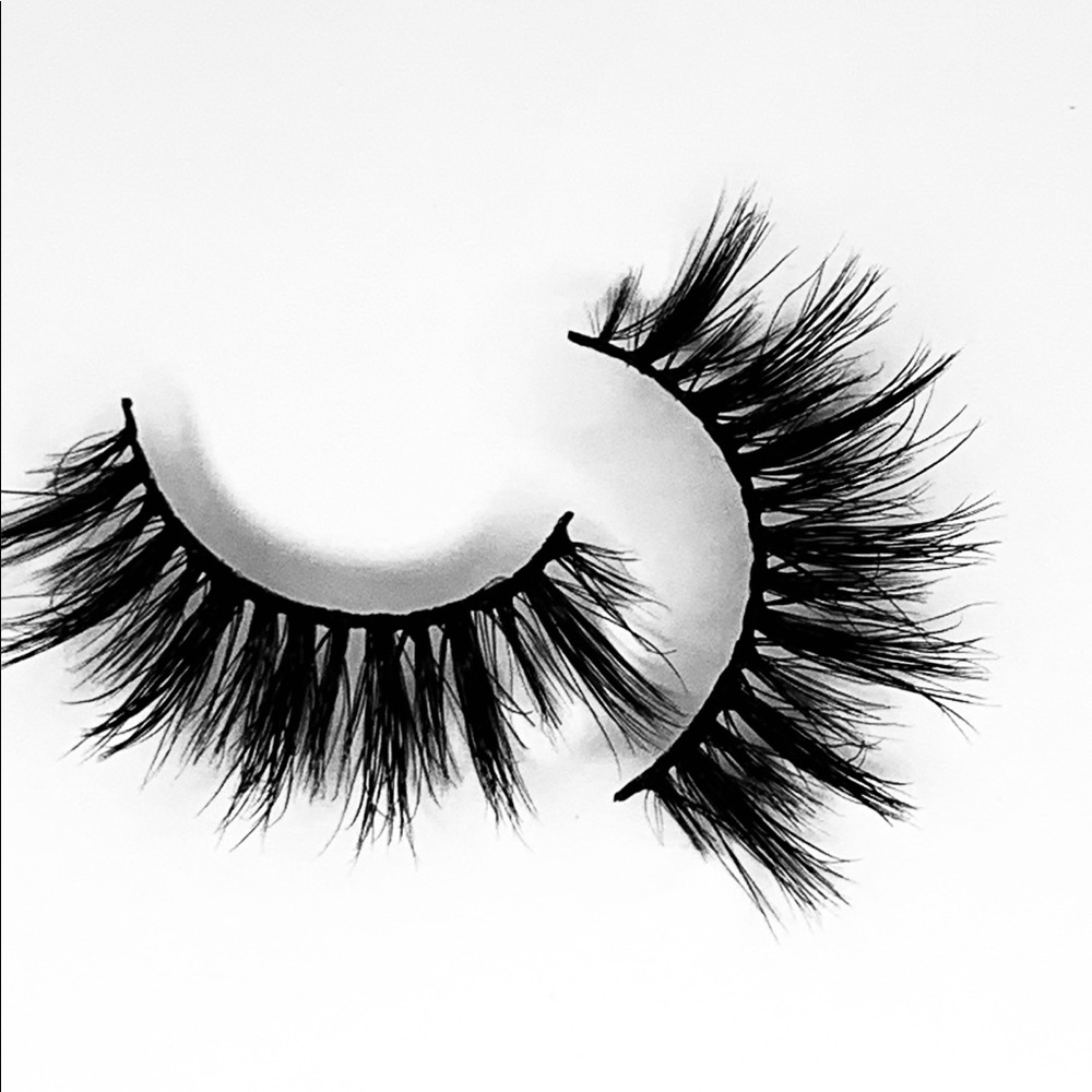Luxury 3D Mink Lashes 100% Cruelty Free